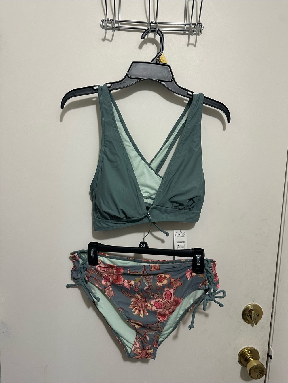 Cupshe Sage Green V-Neck Bikini Top with Floral Gray Bottom